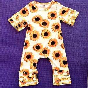 Baby girls 9-12 mo. Festive outfit w/matching headband bow. Never worn- perfect